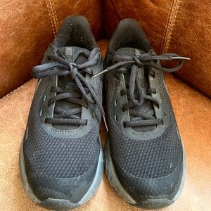 Nike Running Shoes- Boy’s size 6.5